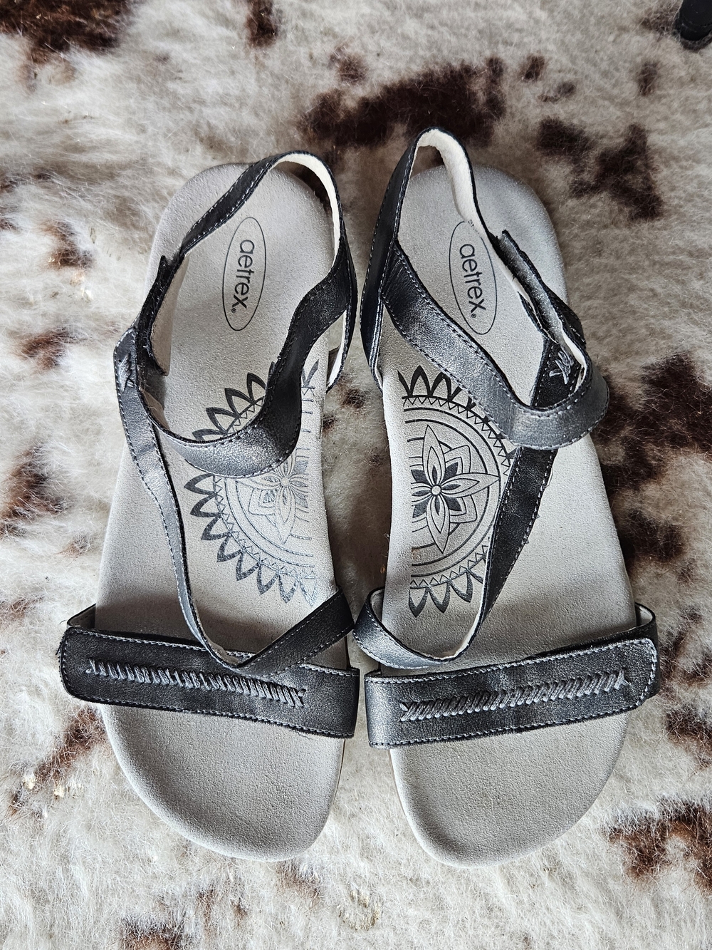 Aetrex Gabby Women's Size 10 Velcro Strappy Comfort Walking Sandals - Picture 2 of 6
